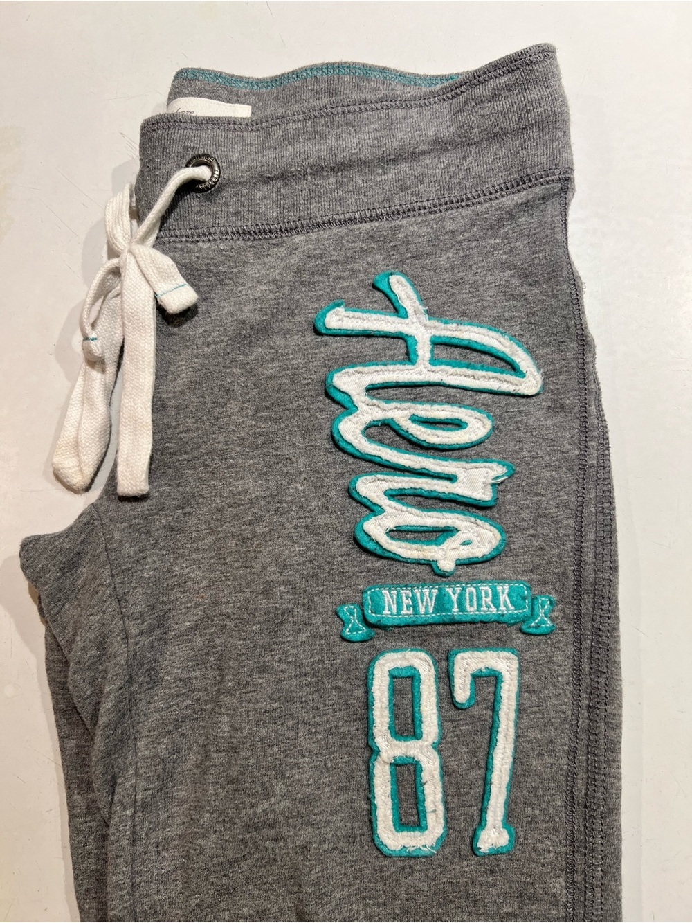 Aeropostale Blue Embroidered Grey Sweatpants Yoga Pants Fleece Inside July 2016